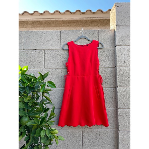 FEW MODA Red Scalloped Lace Up Waist Scalloped A Line Sleeveless Mini Dress M - Picture 3 of 7